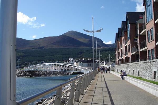 Four Post Lift >> B2 Waterfoot Apartment - Newcastle - Co Down Accommodation Four Post Lift >> B2 Waterfoot Apartment - Newcastle - Co Down Accommodation